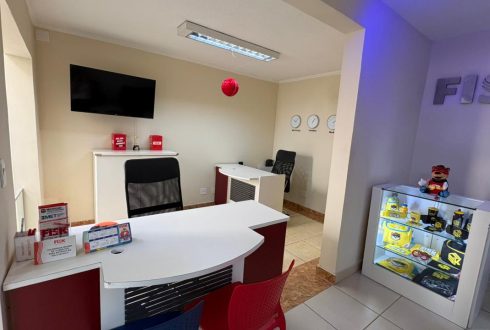 Fisk Taboao da Serra SP Sala Comercial